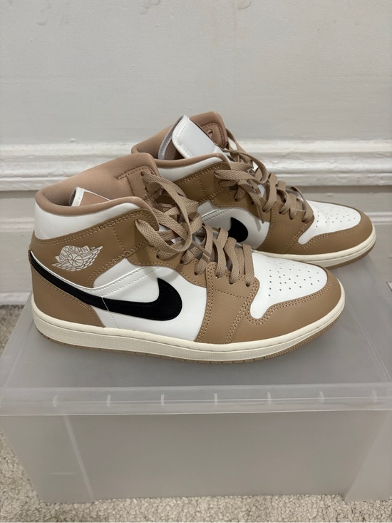 Jordan Shoes - Nike Women’s Air Jordan 1 Mid ‘Desert’ Size 9.5